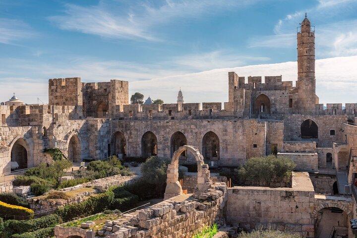Culturele botsing in Jeruzalem: Zelfstandige puzzel zoektocht