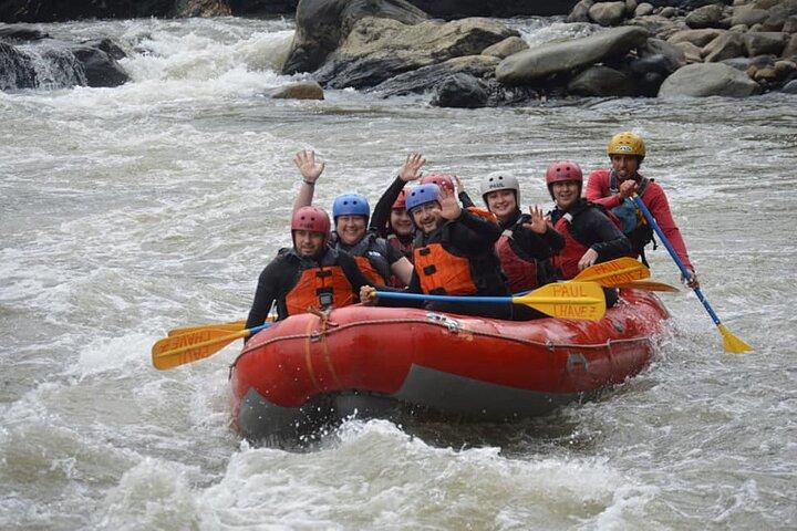 Raften op de rivier Alto Pastaza (niveau III + IV de beste in Baños)