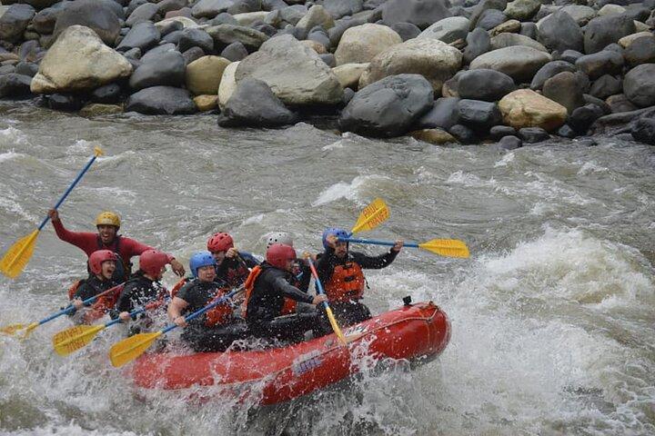 Raften op de rivier Alto Pastaza (niveau III + IV de beste in Baños)