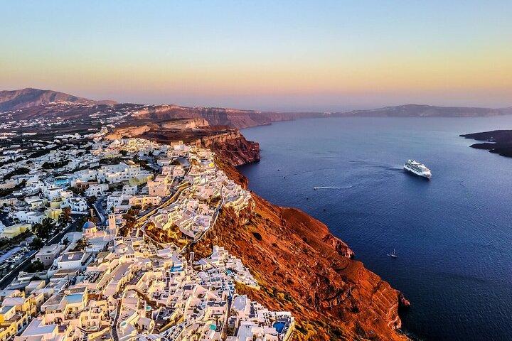 Tour privado de Santorini para visitantes por primera vez con degustación de vinos