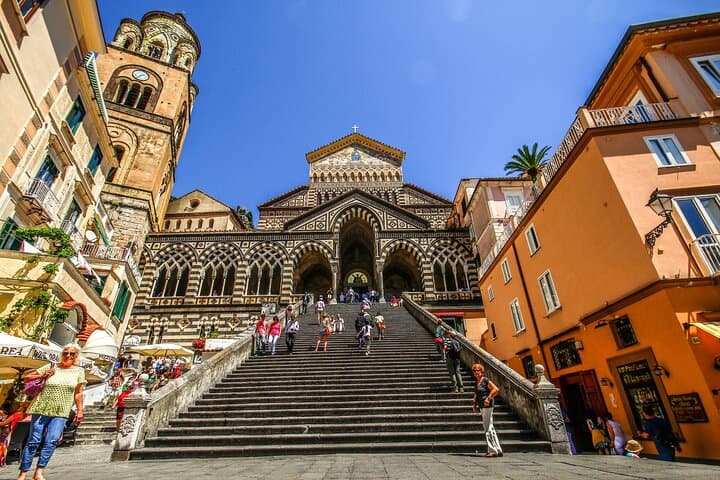 Private Amalfi Coast Tour - Enjoy it with our local english speaking driver