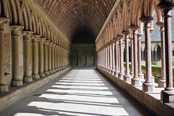Hemligheter i Mont Saint-Michel: Självstyrt pusselspel