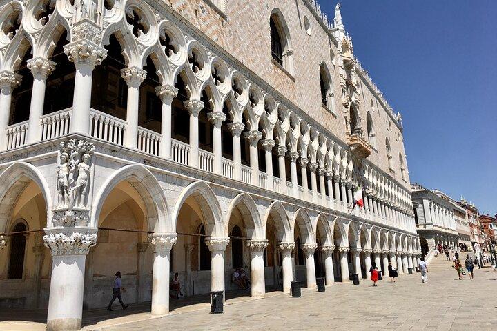 Small-group Doge's Palace Skip-the-line Tour