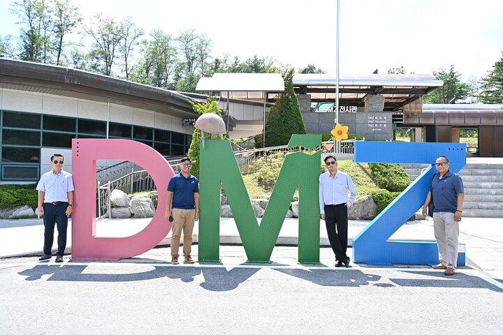 Esclusivo tour privato DMZ e War Memorial Hall o ponte sospeso (nessun acquisto)