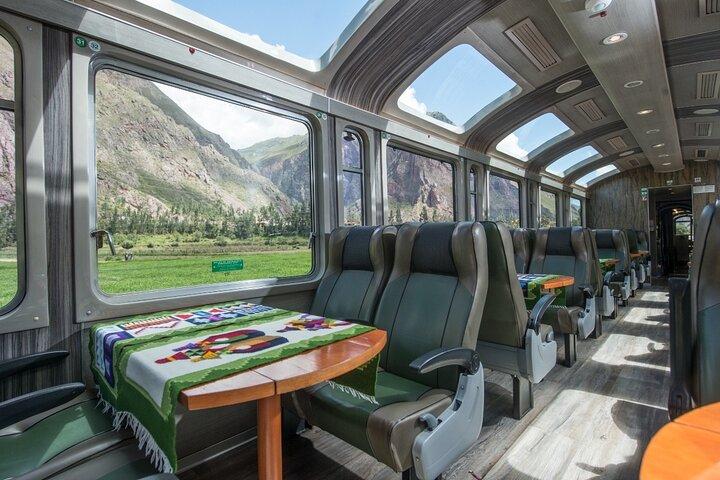 終日：Vistadome Trainによるマチュピチュツアー