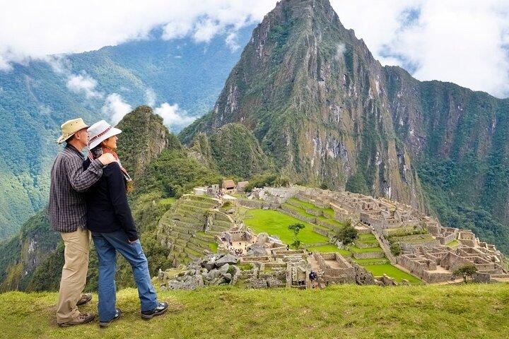 Machu Picchu First Class Train Day Tour saindo de Cusco