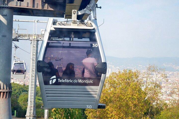 Barcelona Highlights Guided Tour with Monjuic Cable Car