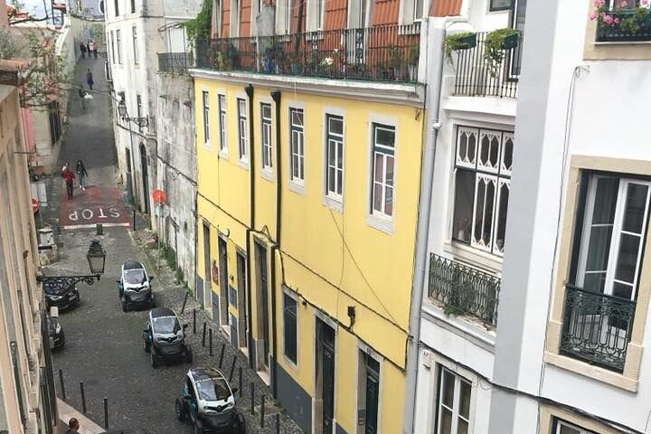 Eco Car Twizy Tour - Lisbon Downtown and Belém with GPS Audio Guide