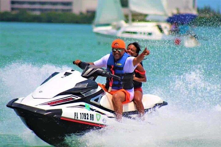Key West: Vandsportseventyr inkluderer Jetski, Parasail, Snorkel & Waterpark