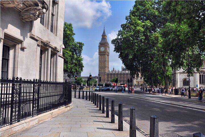 London Walking Tour: Self-Guided City Game