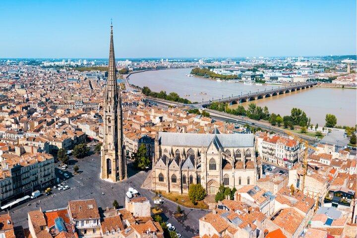 Burdeos Mystery Quest : Paseo autoguiado por la UNESCO