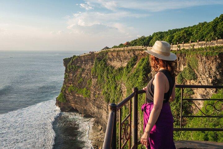 Private ganztägige Tanah Lot- und Uluwatu-Tempeltour mit Kecak-Tanzshow