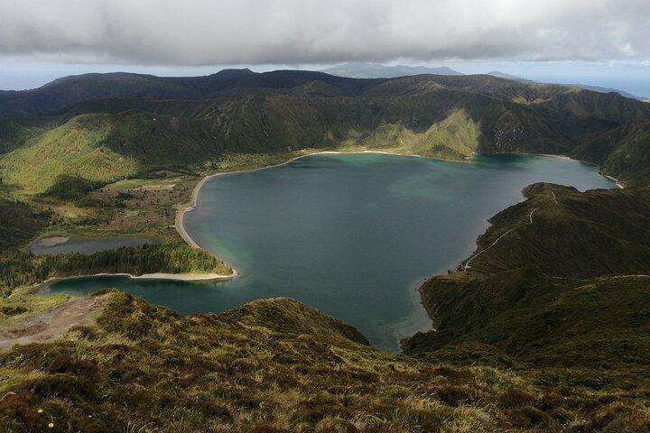 Ta din dag i São Miguel med en 4x4 privat rundtur