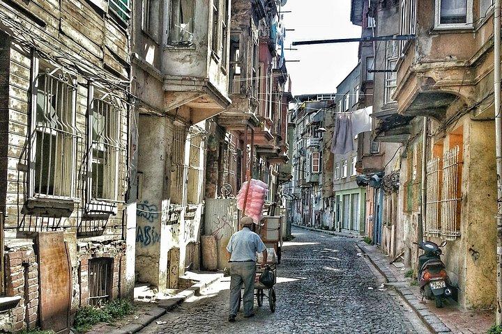 Istanbul Small-Group Sightseeing and Culinary Walking Tour