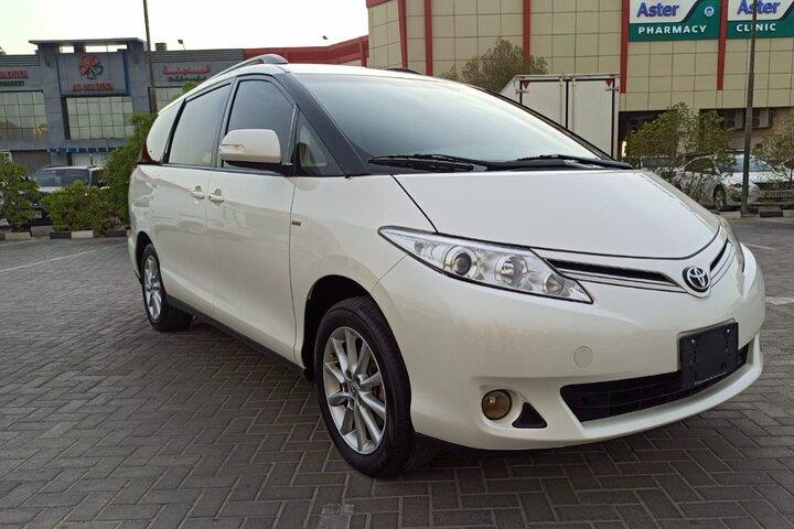 Noleggio Mini Van Bus Dubai 6 posti auto turistica