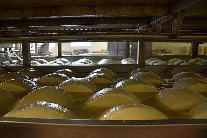 Exclusive Emilia-Romagna,Parmigiano, Prosciutto, Balsamic, Wine