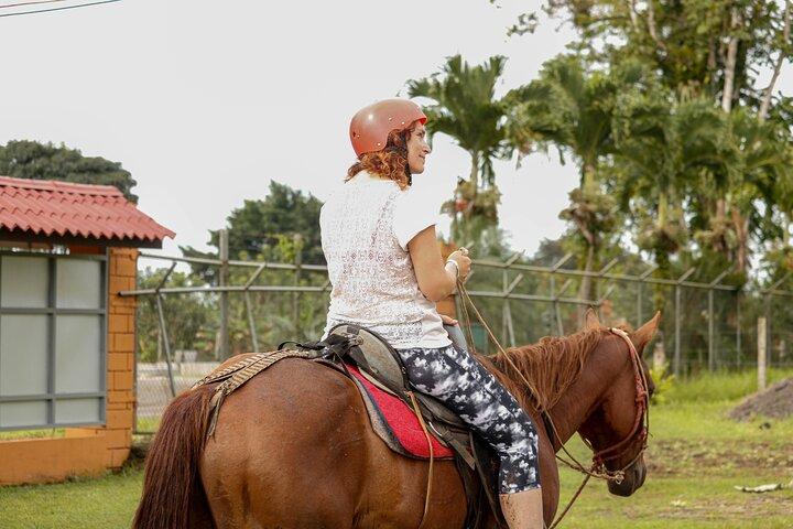 Horseback riding Rio Celeste