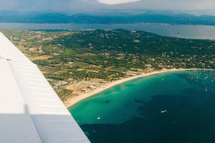 地元のパイロットと一緒にフレンチ リビエラ上空を飛行