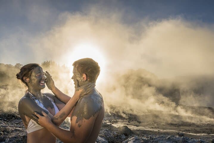 Te Puia & Hells Gate incl. Mud Spa Experience Private Tour