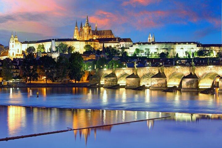 Gedeelde riviercruisetour in Praag met diner