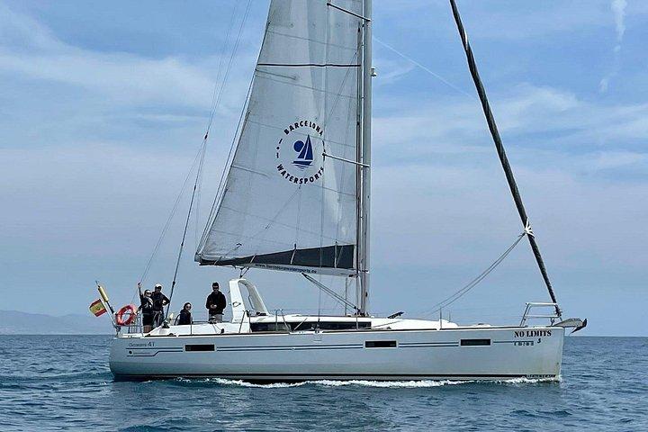 2 Hour Small Group Sunset Sail inc Tapas & Drinks
