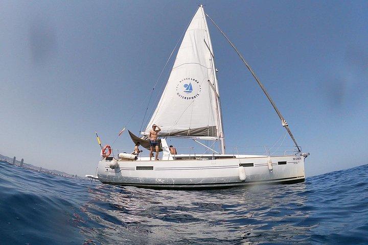 2 Hour Small Group Sunset Sail inc Tapas & Drinks