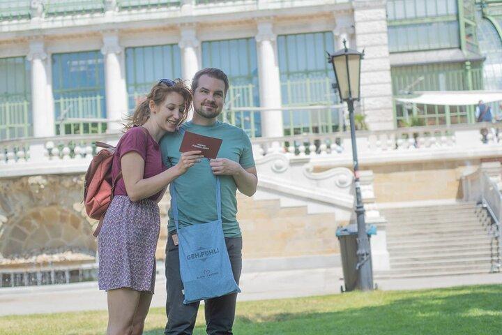 パッケージによるウィーンの市内中心部でのロマンチックな散歩