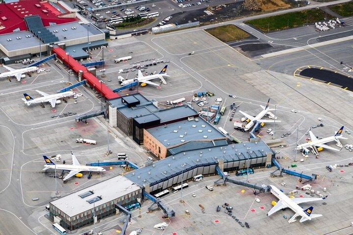 Trasferimento privato dall'aeroporto di Reykjavik a Keflavik Aeroporto Internazionale