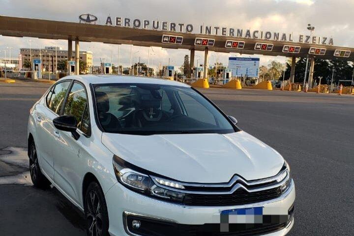 Traslado Privado de Aeropuerto Ezeiza a Hotel Céntrico y Puerto