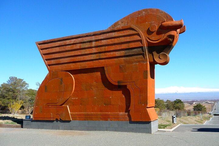 Private Tour zum Sardarapat Monument