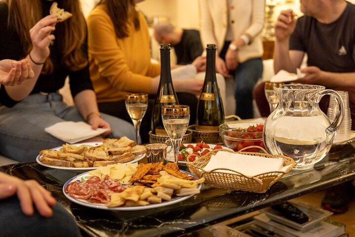 Venedig : Pasta-, Tiramisu- oder Cicchetti-Klasse mit Wein von Cesarine