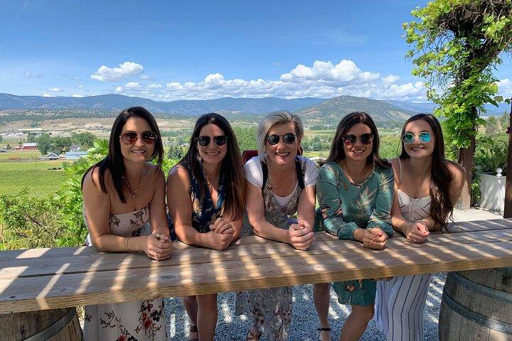 Lake Country Full Day Lunch Wine Tour-Incl. Degustações e Guia Grat