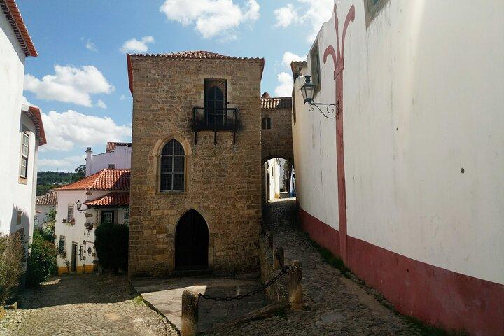 Tomar og Óbidos Jewish Roots Private Tour 9H fra Lissabon