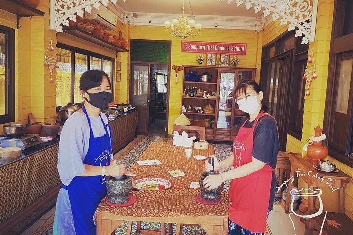 Sompong Thai Cooking School in Bangkok