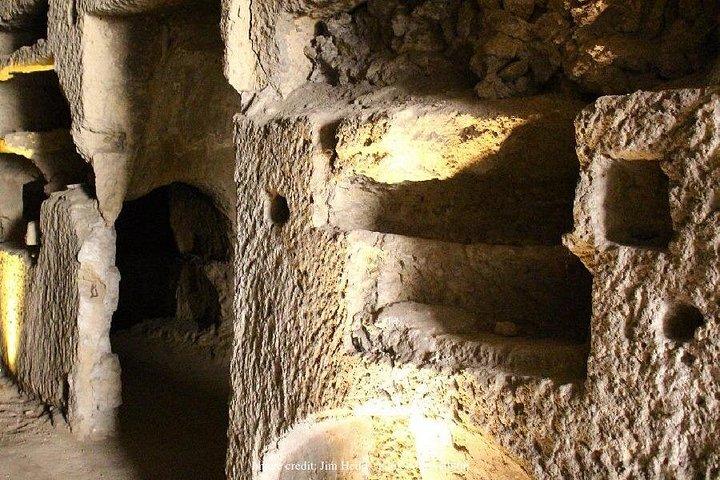 ローマの地下街：カタコンベ半日プライベート ウォーキング ツアー