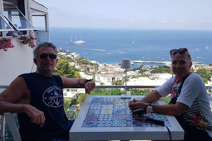 ローマからのカプリ島とブルーグロット終日