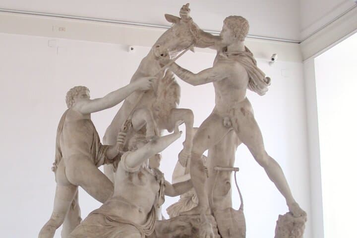 Archaeological Museum of Naples Small Group Tour with an Archaeologist