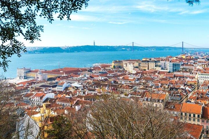 Private Tour zu Best of Lisbon mit Abholung inklusive