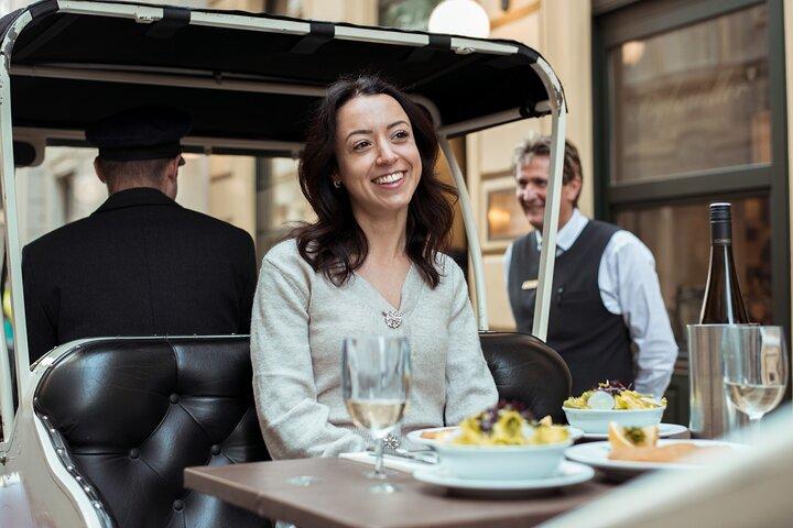 Visite guidée végétalienne dans une voiture vintage électro incl. schnitzel