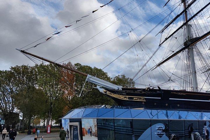 Interactive Treasure Hunt Experience of Greenwich's Secrets