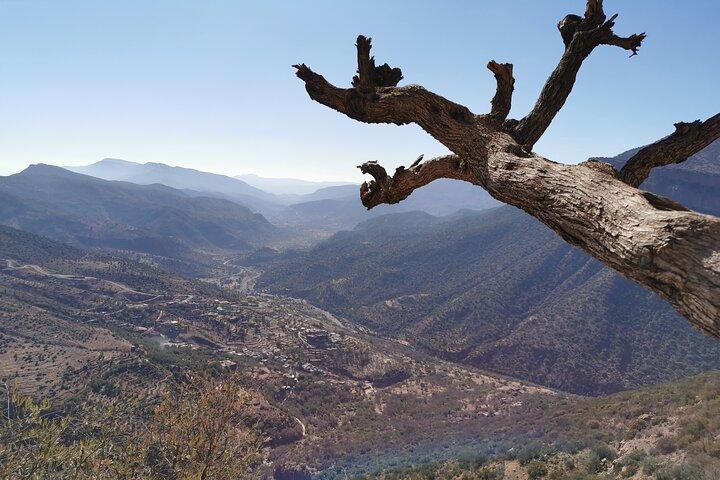 Excursion d'une journée complète dans 3 villages et la vallée de l'Ourika au départ de Marrakech