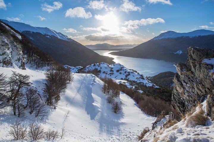 Inverno em Ushuaia: passeio 4x4 Lagos Escondido e Fagnano com almoço