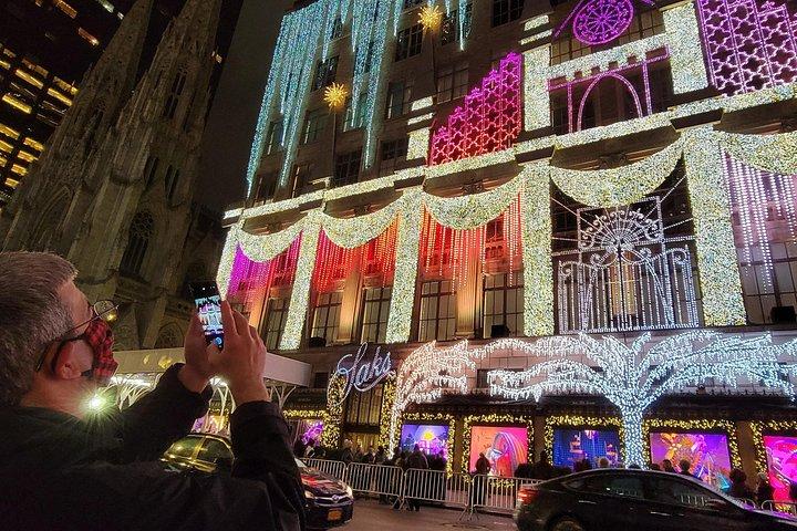 Holiday Lights Extravaganza Walking Tour