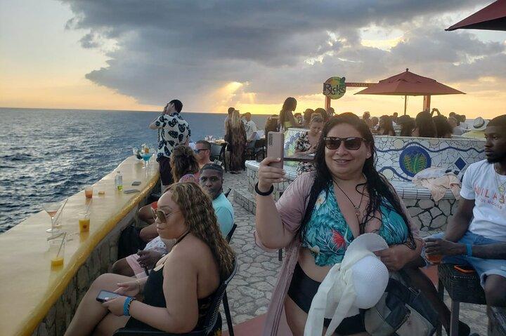Negril Seven Mile Beach, Crociera in Catamarano, Parasailing, con Tramonto al Ricks Cafe