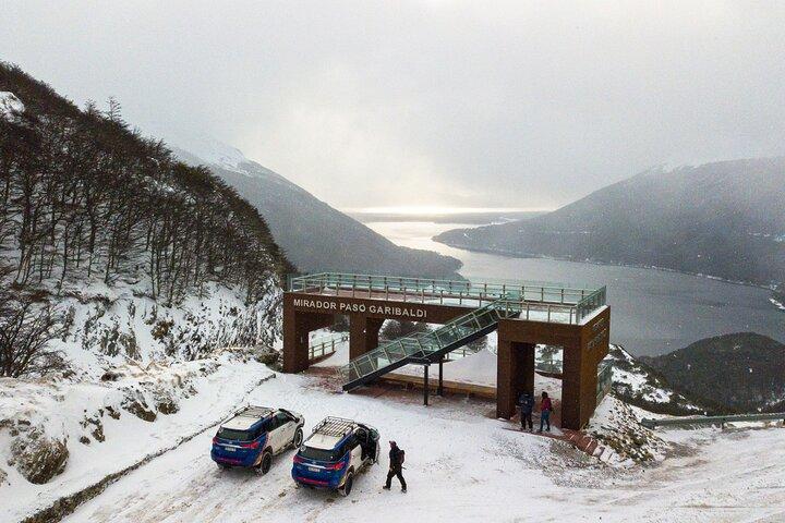 Inverno em Ushuaia: passeio 4x4 Lagos Escondido e Fagnano com almoço