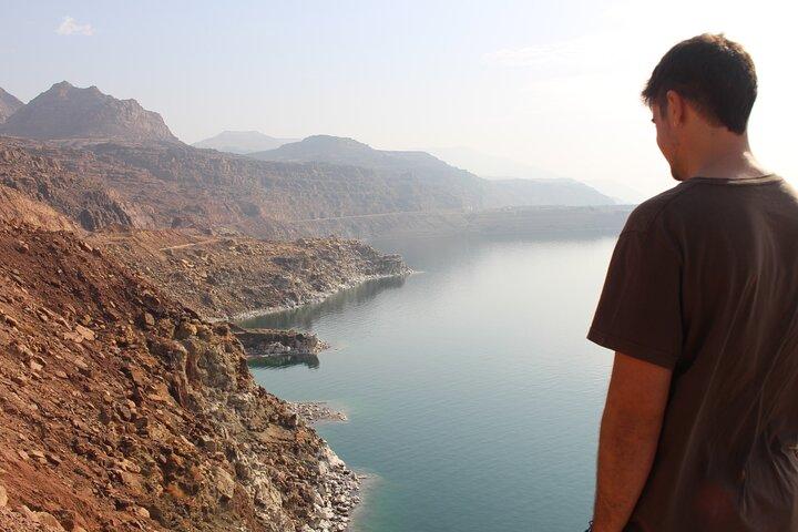 Descubre Jordania en 2 Días : Tour Petra, Wadi Rum, Aqaba & Mar Muerto