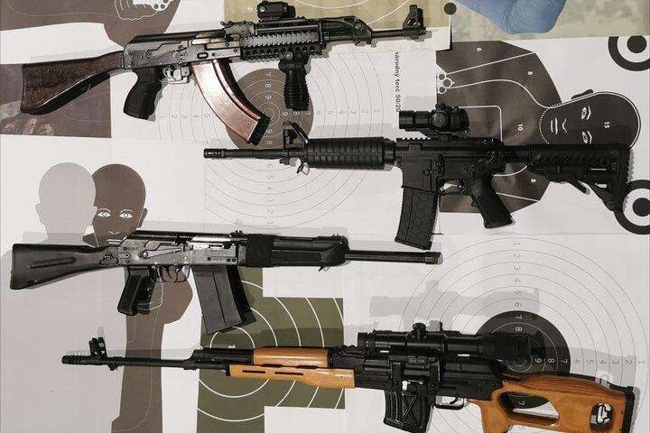 GunMates Bratislavaでの軍用銃射撃体験