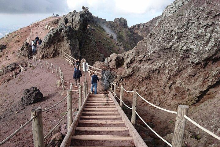 Day trip from Rome to Pompei Mt Vesuvius & Local Guide included