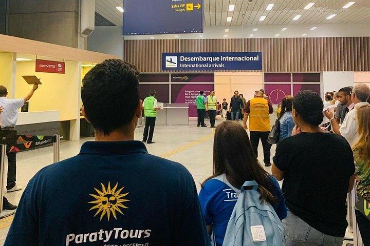 GIG空港からバラ・ダ・チジュカのホテルまで - プライベート送迎