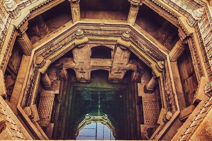 Stufenbrunnen von Gujarat: Adalaj und Rani ki Vav Private Tour